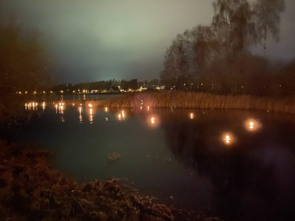 Lichtboote auf dem See in Tranemo