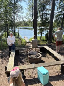 Pause am Grillplatz inklusive Baden im See